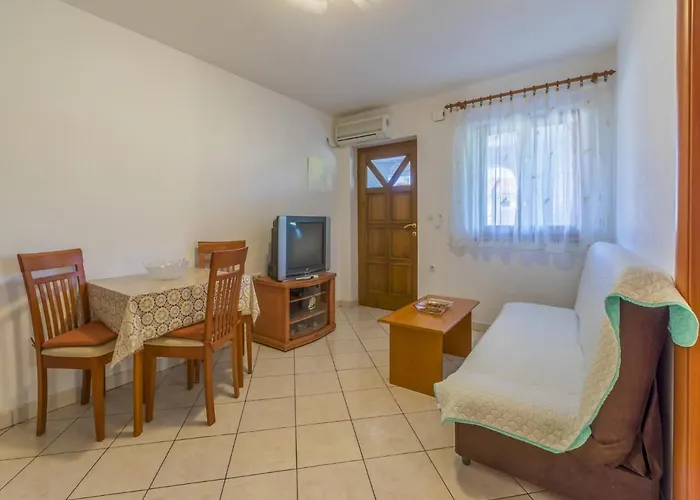 Apartament Dino *
