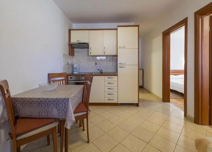 Apartament Dino *