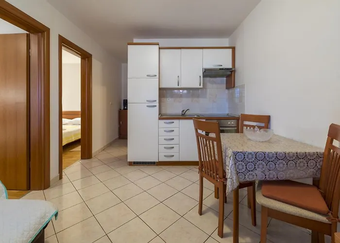 Apartament Dino *