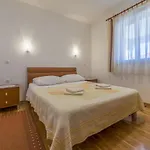 Dino Apartament *
