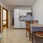Apartament Dino *