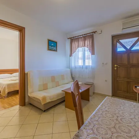 Dino Apartman Crikvenica