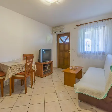 Apartman Dino *