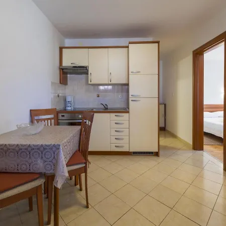 Apartment Dino *