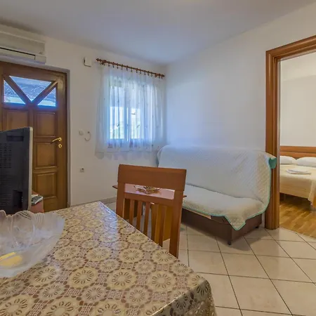 Apartman Dino *