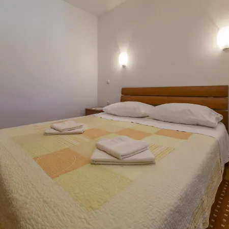 Dino Apartman *