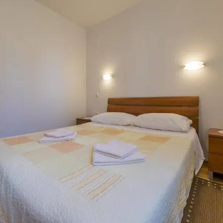 Apartman Dino